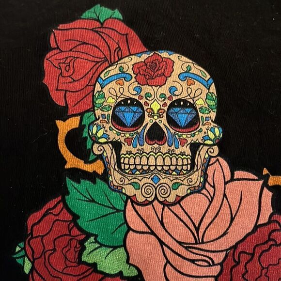 Dali Museum Skull & Roses Black Crew Cotton Tee - Picture 4 of 9